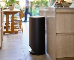 Arc™ 30L Easy-push Matt Black Pedal Trash Can Starter Set