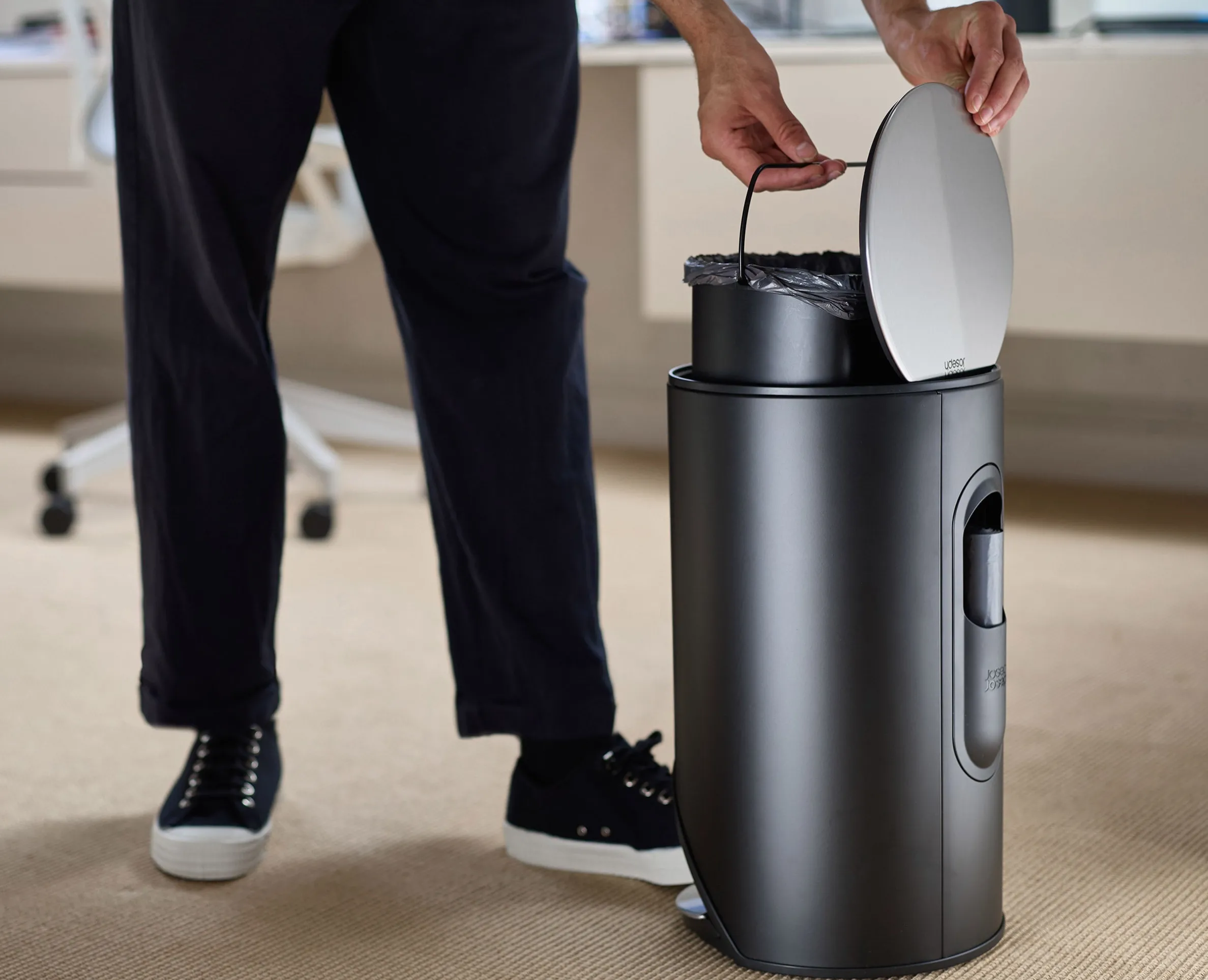 Arc™ 10L Easy-push Matt Black Pedal Trash Can Starter Set