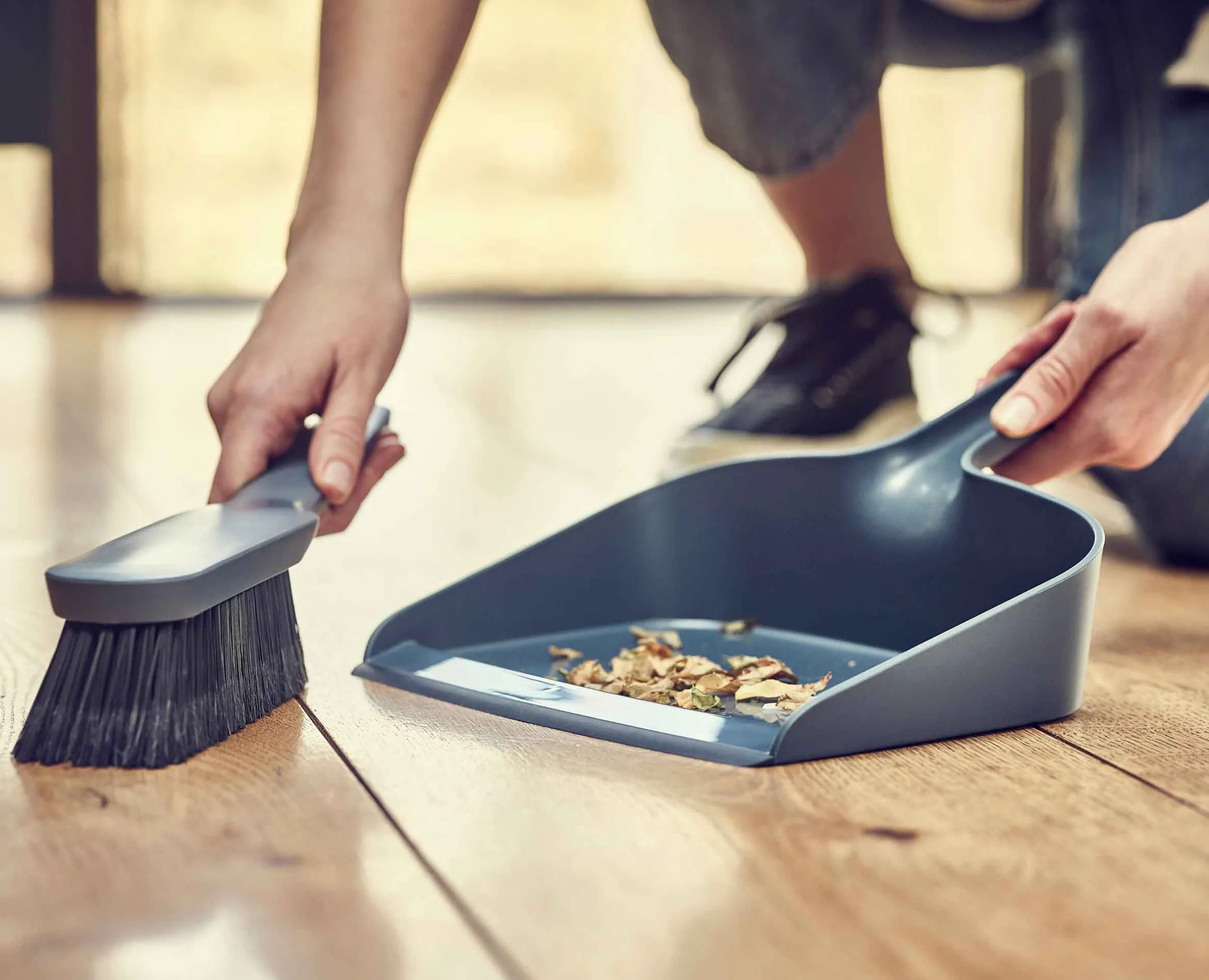 CleanStore Blue Wall-mounted Dustpan & Brush