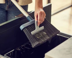 CleanStore Blue Wall-mounted Broom