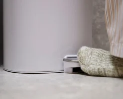 EasyStore™ 5L Gloss White Bathroom Pedal Trash Can