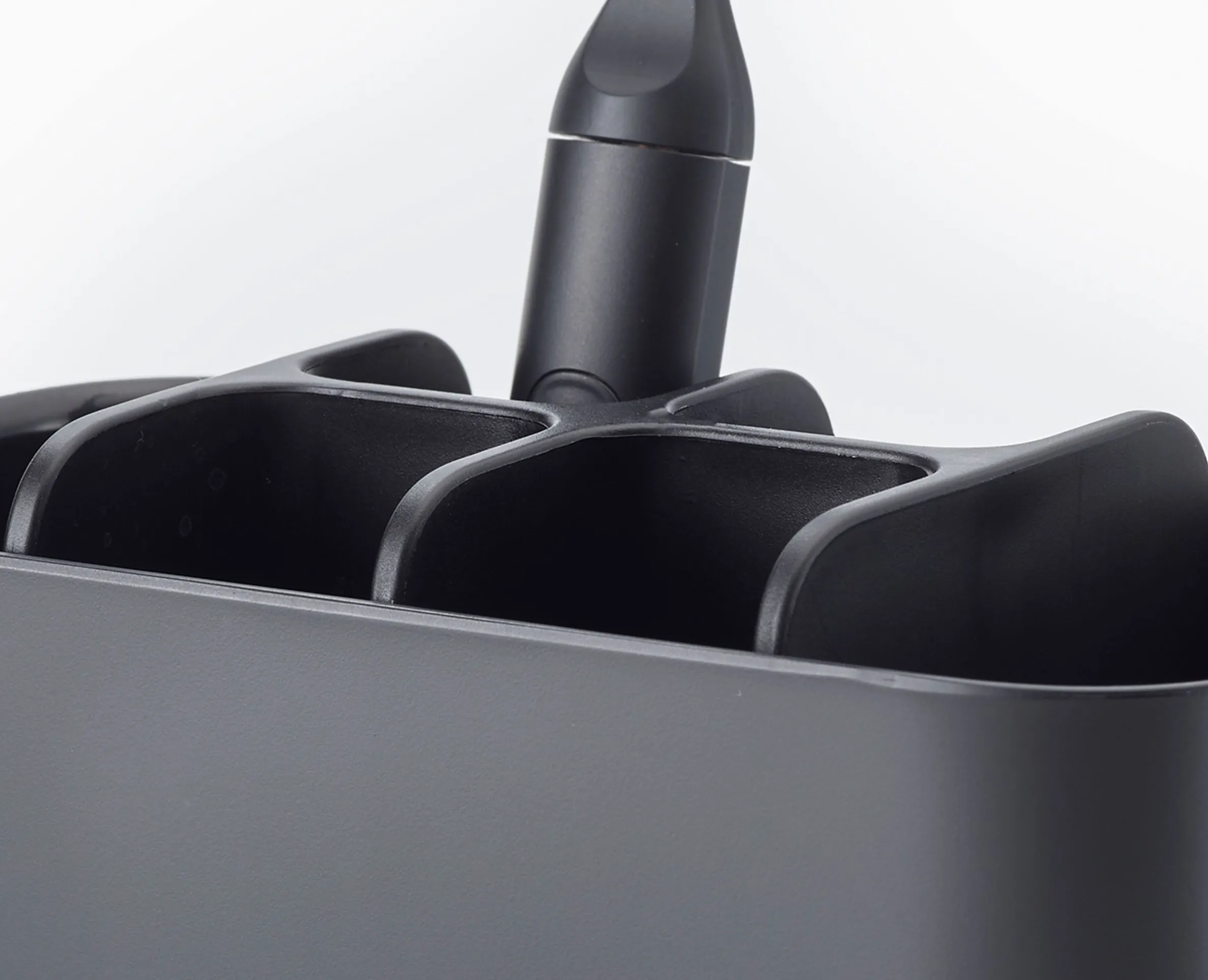 EasyStore™ Large Matt Black Toothbrush Holder