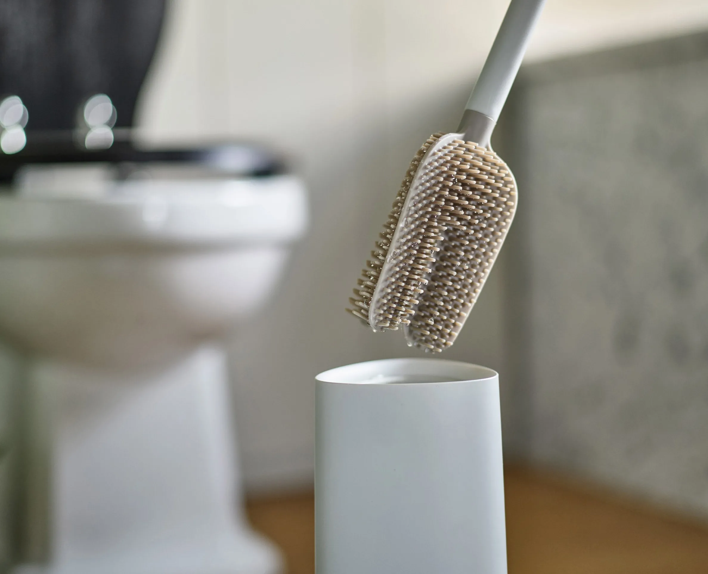 Flex™ 360 Pack of 2 Matt Ecru Toilet Brushes