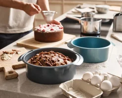 Nest™ Bake Non-Stick 2-piece Blue Round Cake Pan Set