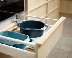 Nest™ Bake Non-Stick 9" Blue Round Cake Pan