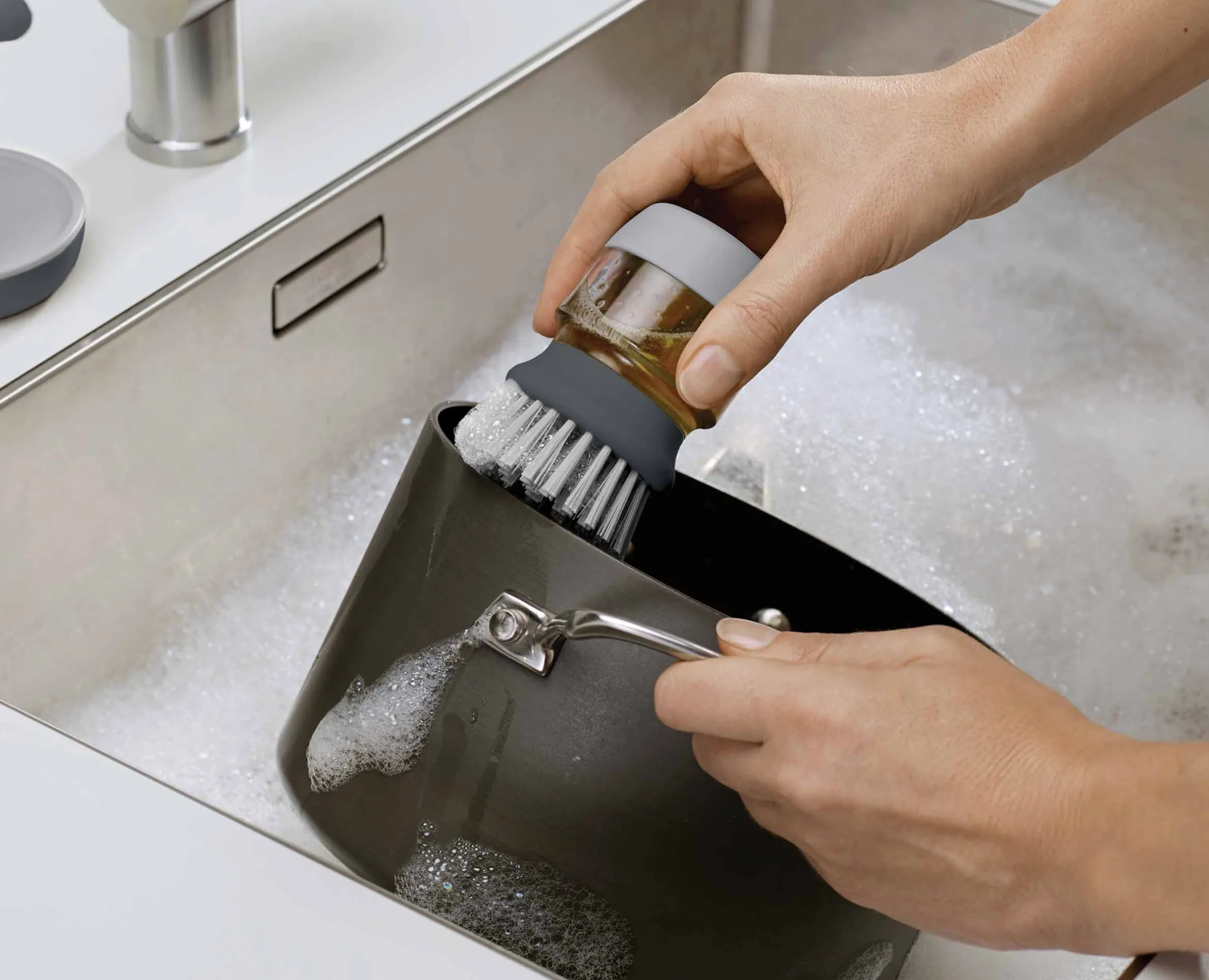 Palm Scrub™ Gray Washing Up Brush