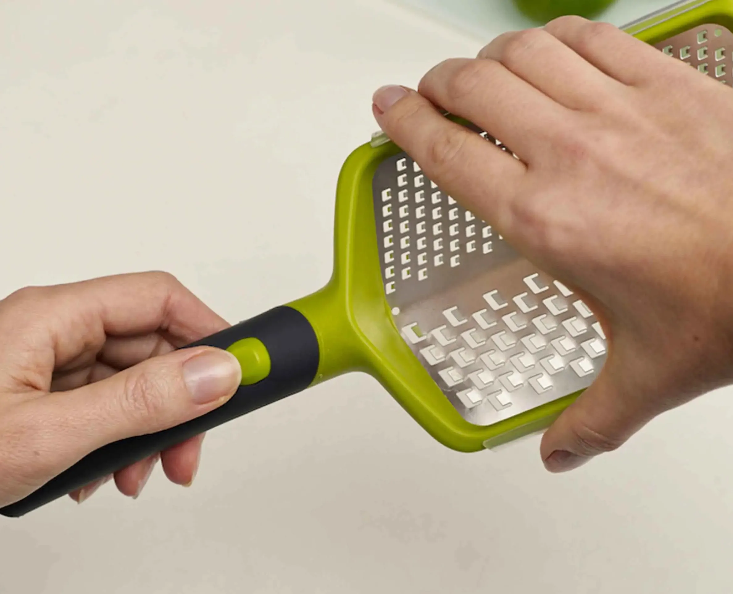 Twist Grater™