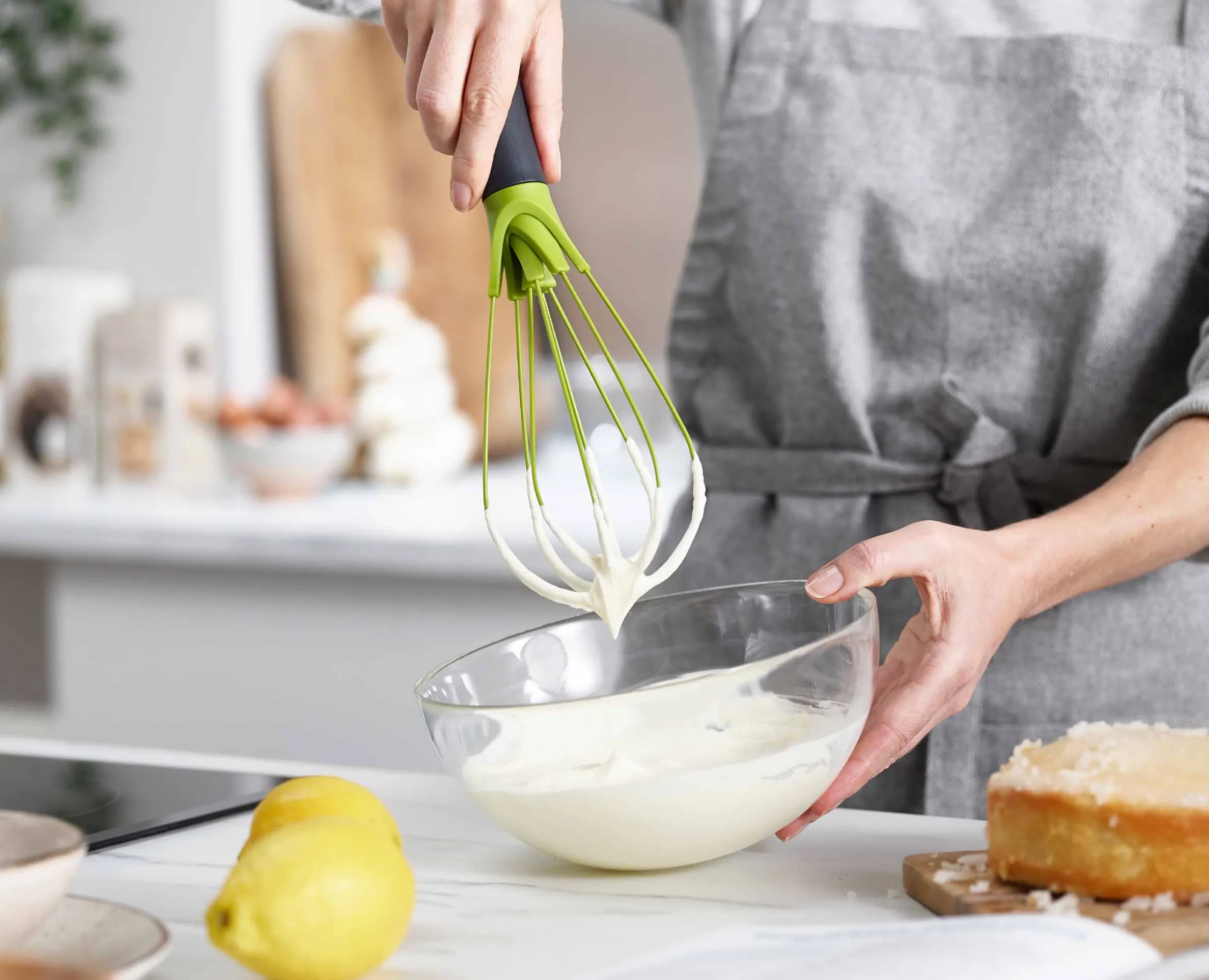 Twist™ 2-in-1 Green Whisk